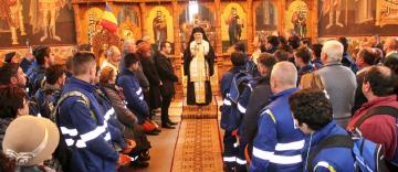 Chiriarhul Dunării de Jos s-a aflat astăzi în mijlocul siderurgiştilor gălăţeni Chiriarhul Dunării de Jos s-a aflat astăzi în mijlocul siderurgiştilor gălăţeni