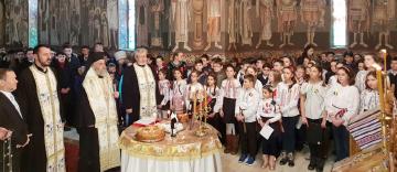 Poetul naţional Mihai Eminescu a fost omagiat la Seminarul Teologic „Sfântul Apostol Andrei“ din Galaţi Poetul naţional Mihai Eminescu a fost omagiat la Seminarul Teologic „Sfântul Apostol Andrei“ din Galaţi