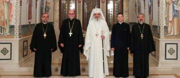 Patriarhul României l-a primit în audienţă pe Preşedintele Institutului Teologic Ortodox „Sfântul Vladimir“ din New York (SUA) Patriarhul României l-a primit în audienţă pe Preşedintele Institutului Teologic Ortodox „Sfântul Vladimir“ din New York (SUA)