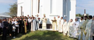 Sfinţirea bisericii „Sfântul Nicolae“ din parohia Tătaru, judeţul Brăila Sfinţirea bisericii „Sfântul Nicolae“ din parohia Tătaru, judeţul Brăila