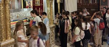 Excursie la Bucureşti pentru 50 de copii din parohia Ianca I Excursie la Bucureşti pentru 50 de copii din parohia Ianca I