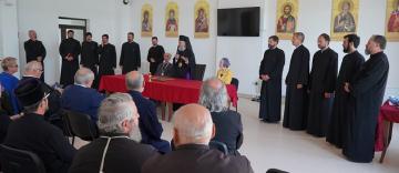 Consfătuirea profesorilor din cadrul Seminarului Teologic din Galaţi şi revederea promoţiei 1970-1975 a Seminarului Teologic din Buzău Consfătuirea profesorilor din cadrul Seminarului Teologic din Galaţi şi revederea promoţiei 1970-1975 a Seminarului Teologic din Buzău