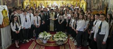 Curs festiv şi revedere după zece ani la Seminarul Teologic „Sf. Andrei” Curs festiv şi revedere după zece ani la Seminarul Teologic „Sf. Andrei”