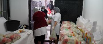 Arhiepiscopia Dunării de Jos a oferit daruri asistaţilor de la Cantina „Sfântul Nicolae“ a Centrului Eparhial Arhiepiscopia Dunării de Jos a oferit daruri asistaţilor de la Cantina „Sfântul Nicolae“ a Centrului Eparhial