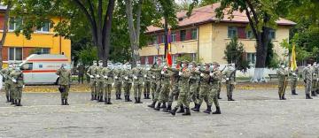 Depunerea jurământului militar de către soldaţii din Garnizoana Galaţi Depunerea jurământului militar de către soldaţii din Garnizoana Galaţi