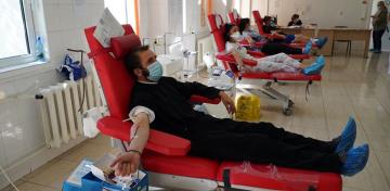 Preoţi şi credincioşi voluntari din Protopopiatul Tecuci au donat sânge la Galaţi Preoţi şi credincioşi voluntari din Protopopiatul Tecuci au donat sânge la Galaţi