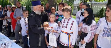 Duminica migranţilor români la Catedrala Arhiepiscopală din Galaţi Duminica migranţilor români la Catedrala Arhiepiscopală din Galaţi
