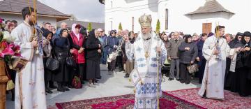 Binecuvântare, rugăciune şi comuniune euharistică la Schitul „Acoperământul Maicii Domnului” din judeţul Galaţi Binecuvântare, rugăciune şi comuniune euharistică la Schitul „Acoperământul Maicii Domnului” din judeţul Galaţi