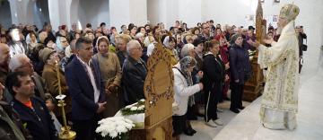 Slujire arhierească la biserica gălăţeană ocrotită de Sfânta Cuvioasă Parascheva