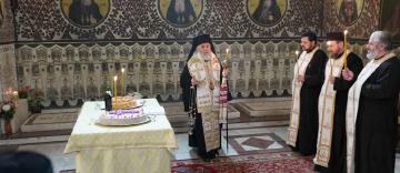 Parastas la Catedrala arhiepiscopală din Galaţi pentru doi ierarhi ai Bisericii Ortodoxe Române 