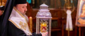 Paști 2021: Sfânta Lumină de la Ierusalim ajunge la Patriarhie în Sâmbăta Mare Paști 2021: Sfânta Lumină de la Ierusalim ajunge la Patriarhie în Sâmbăta Mare