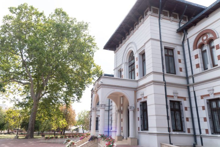 XDQ02408