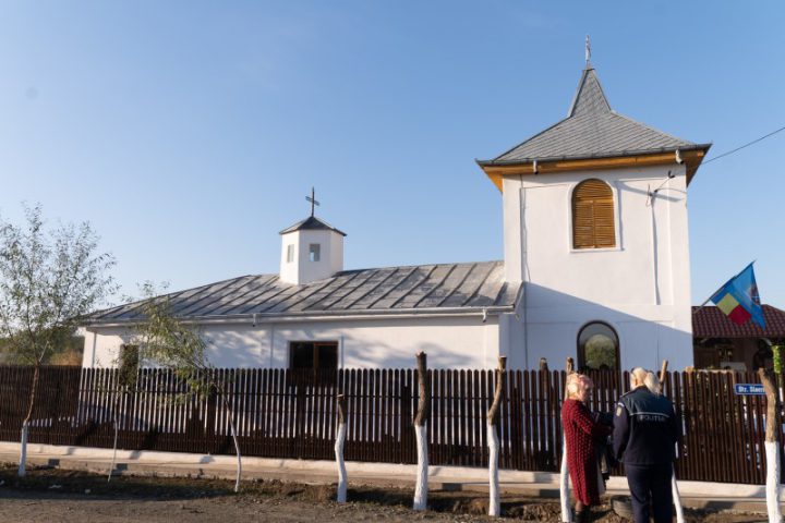XDQ04718