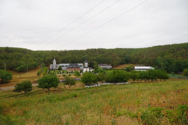 ADJ03712