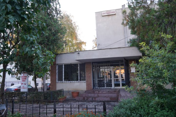 ADJ03837