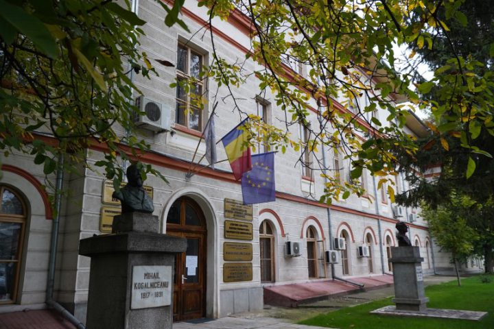 ADJ05393