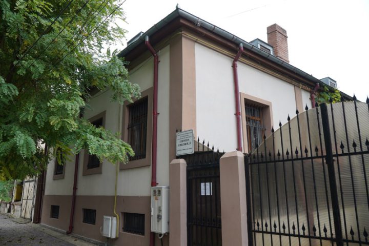 ADJ05496