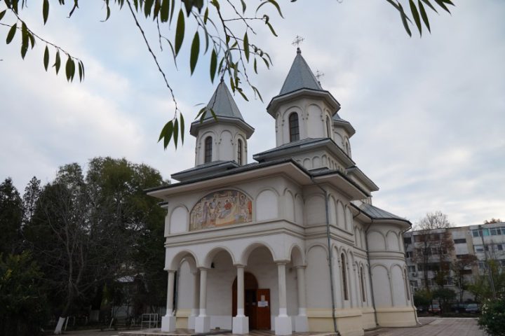 ADJ06578