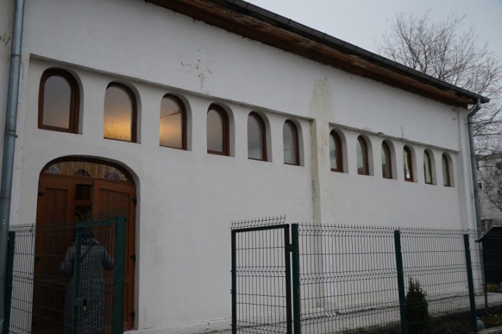 ADJ07015