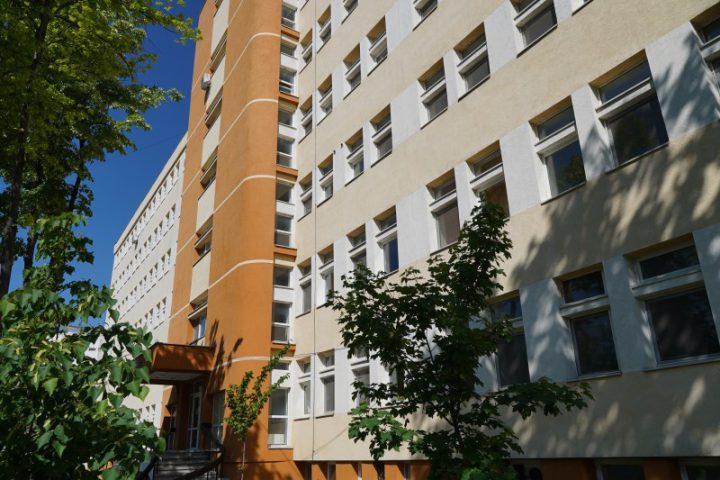 ADJ00111