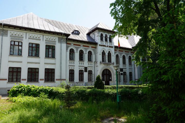 ADJ00172