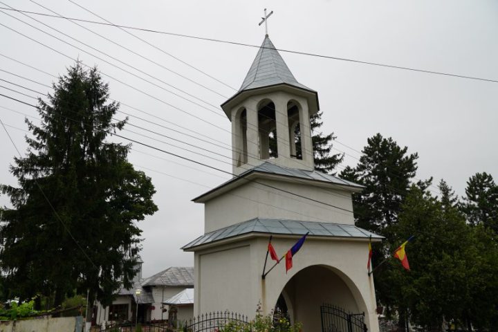 ADJ02520