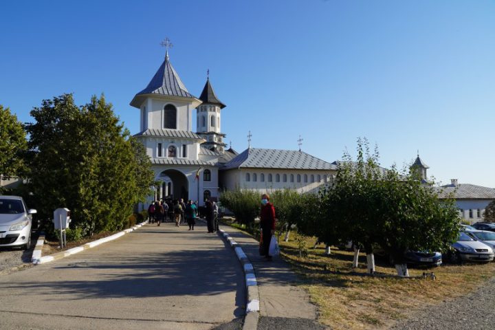 ADJ03302