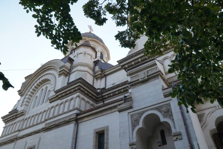 ADJ03658