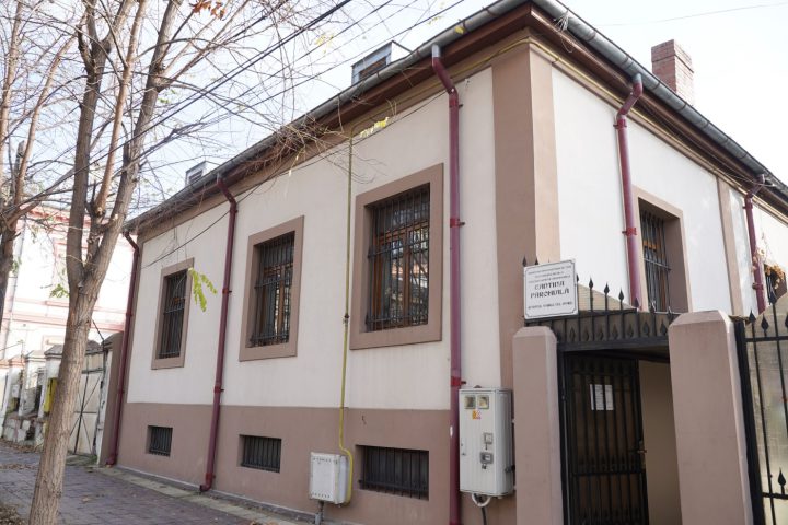 ADJ05815