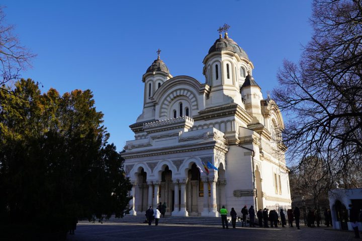 ADJ07038