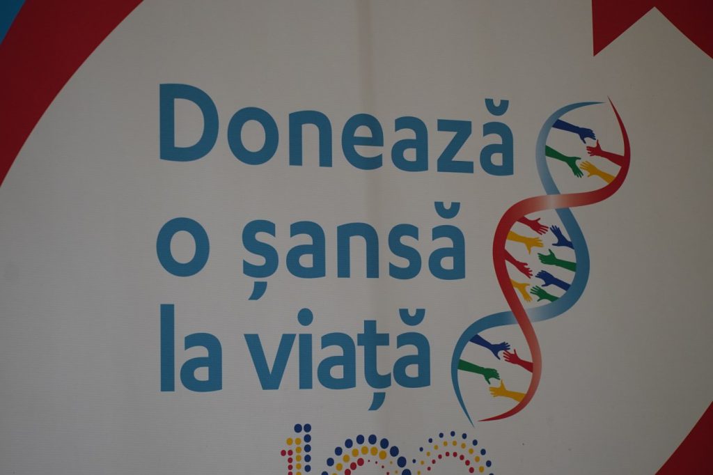 ADJ08076