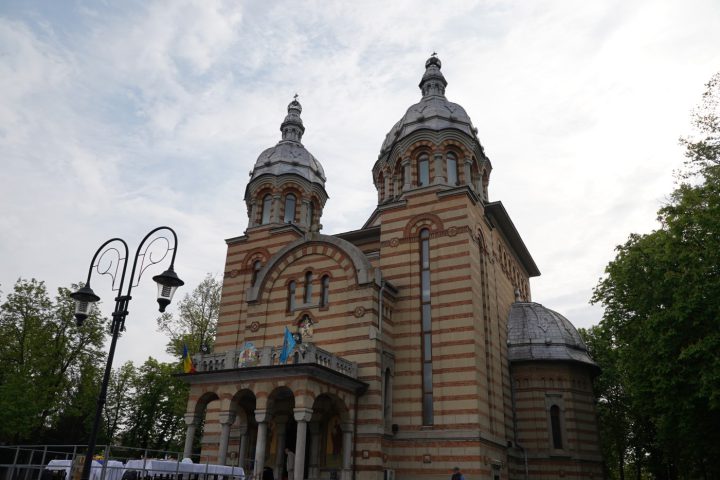 ADJ00138
