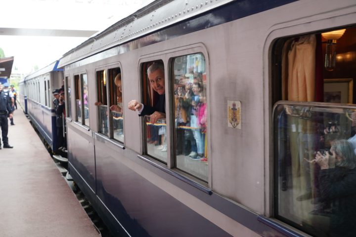 ADJ00960