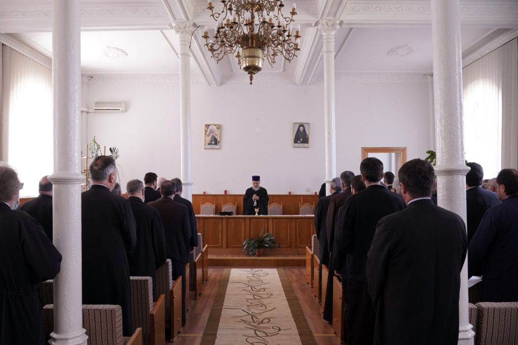 ADJ01901