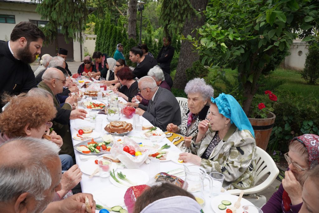ADJ02313