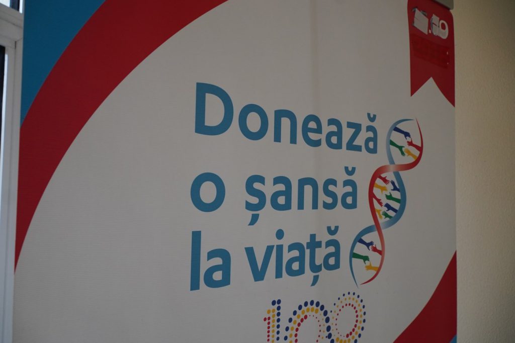ADJ00421