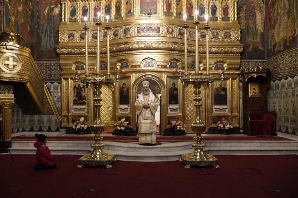 ADJ01162