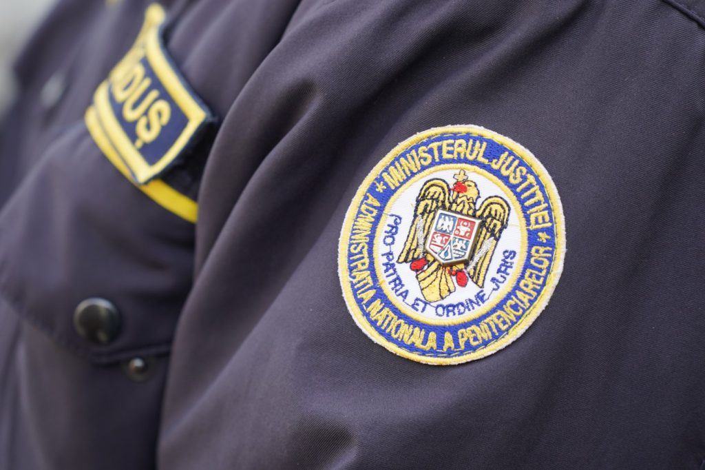 ADJ04880