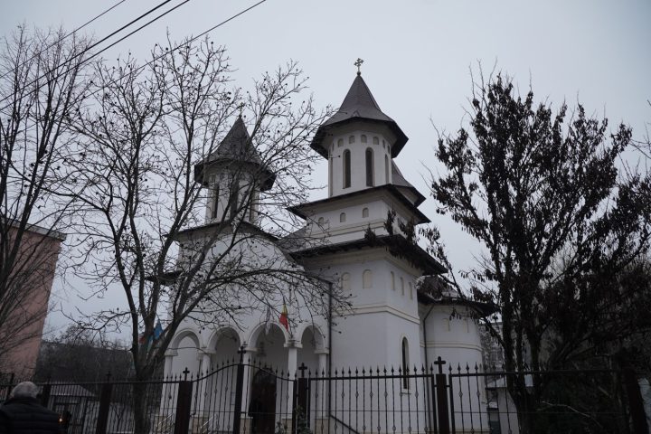 ADJ05532